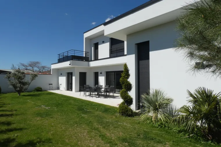 FIN DE CHANTIER : Réalisation d'une maison individuelle contemporaine, Andrézieux-Bouthéon, TB Maîtrise d'Œuvre