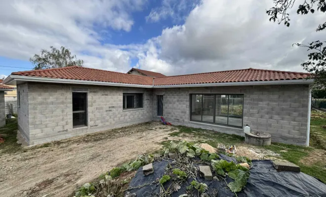 Construction d'une maison individuelle de style traditionnelle, Veauche, TB Maitrise d'Oeuvre