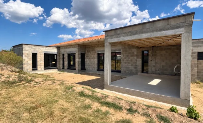 Construction d'une villa contemporaine méditerranéenne, Veauche, TB Maitrise d'Oeuvre